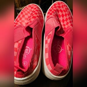 Women’s Slip-On Checkerboard Sneakers in Bright Pink
